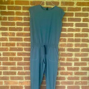 Albion Gray Jumpsuit Zipper ankle pant Cap Sleeve